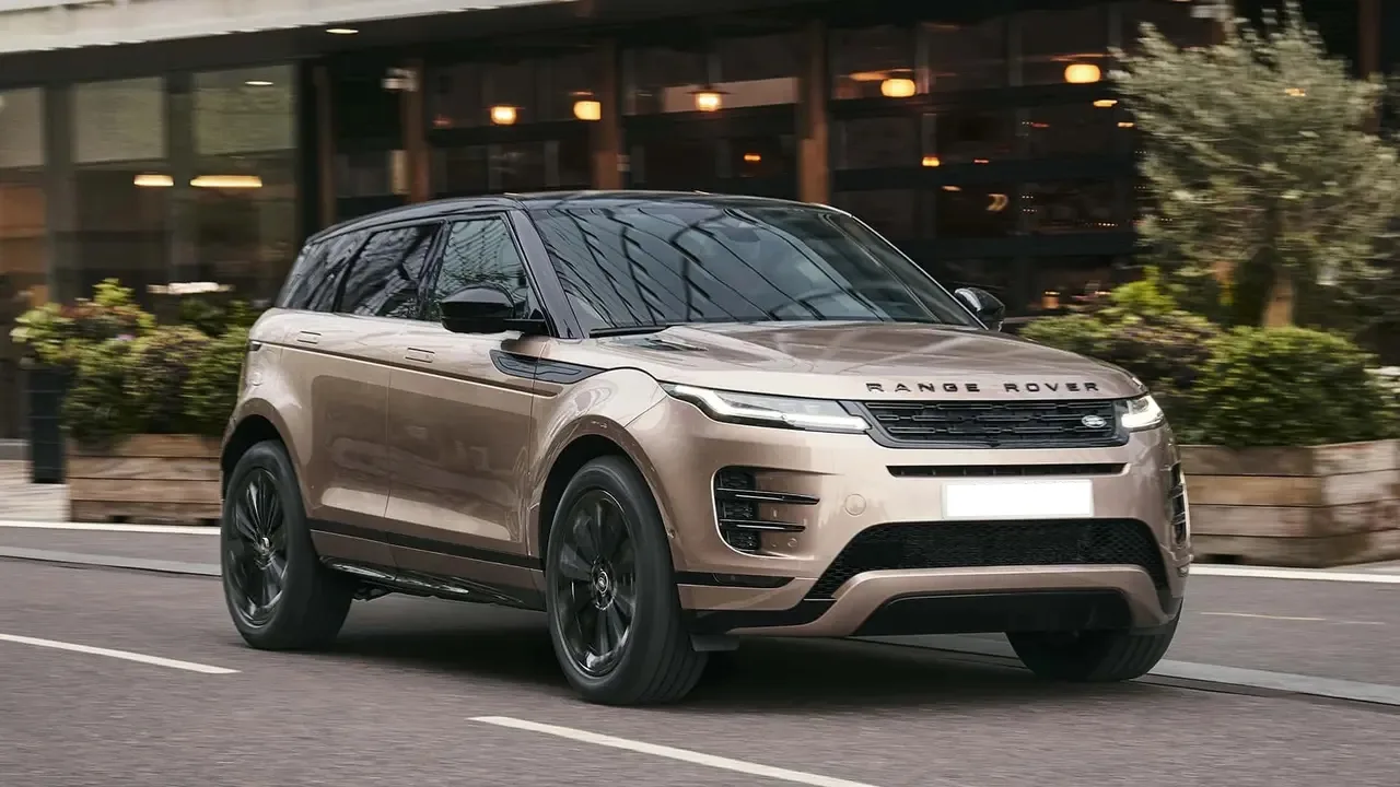 If cars had personalities, the Range Rover would be that calm, confident person who never brags, yet always stands out. It is the SUV people notice in parking lots and remember later at dinner. In 2026, the Range Rover still feels special, even with so many luxury SUVs chasing the same dream.