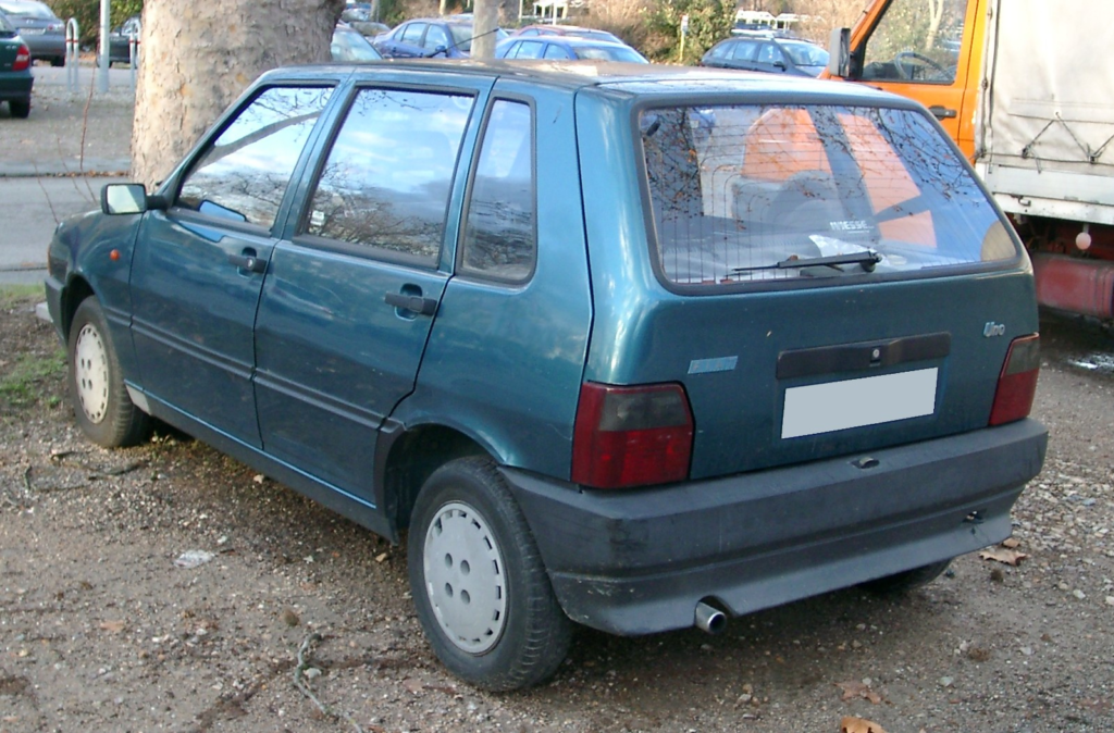 Fiat Uno 1980 back profile