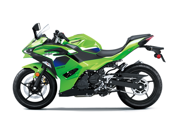 2026 Kawasaki Ninja 500 in Lime Green, featuring Kawasaki’s iconic racing livery, aggressive sportbike styling, aerodynamic fairings, and a 451cc parallel-twin engine. The flagship colour option highlights the Ninja 500’s sporty character and strong road presence.